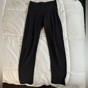 TNA Aritzia cropped leggings